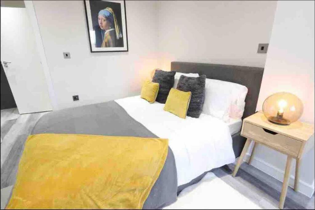 Entire Apartment / Nec / Resorts World / Birmingham Airport Sheldon  Экстерьер фото