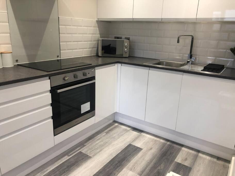 Entire Apartment / Nec / Resorts World / Birmingham Airport Sheldon  Экстерьер фото